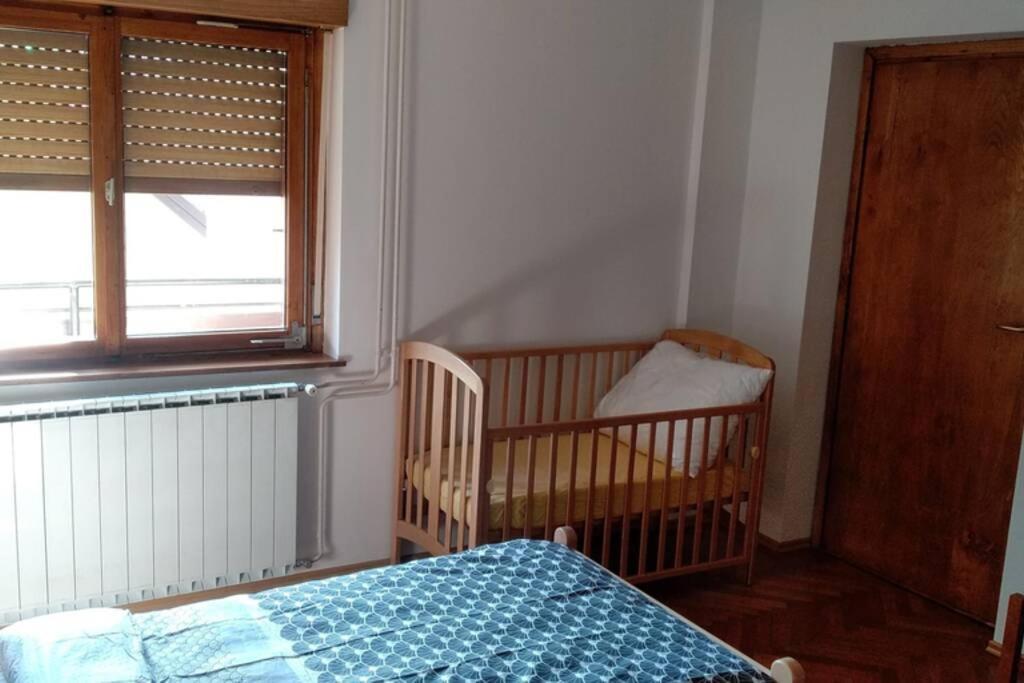 Zrm Center Apartment Idrija Ngoại thất bức ảnh