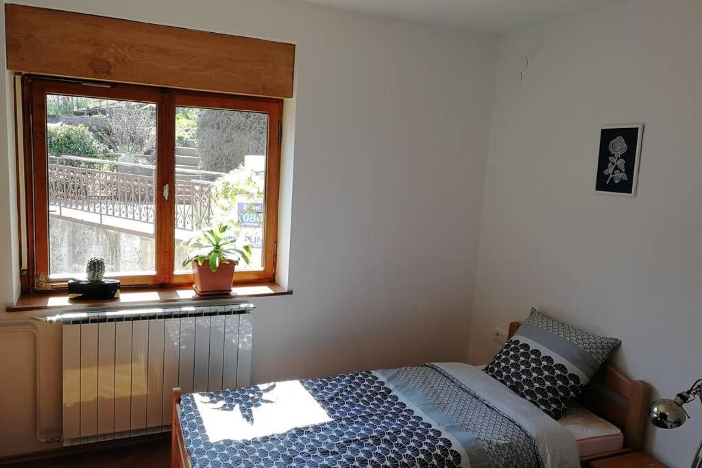 Zrm Center Apartment Idrija Ngoại thất bức ảnh