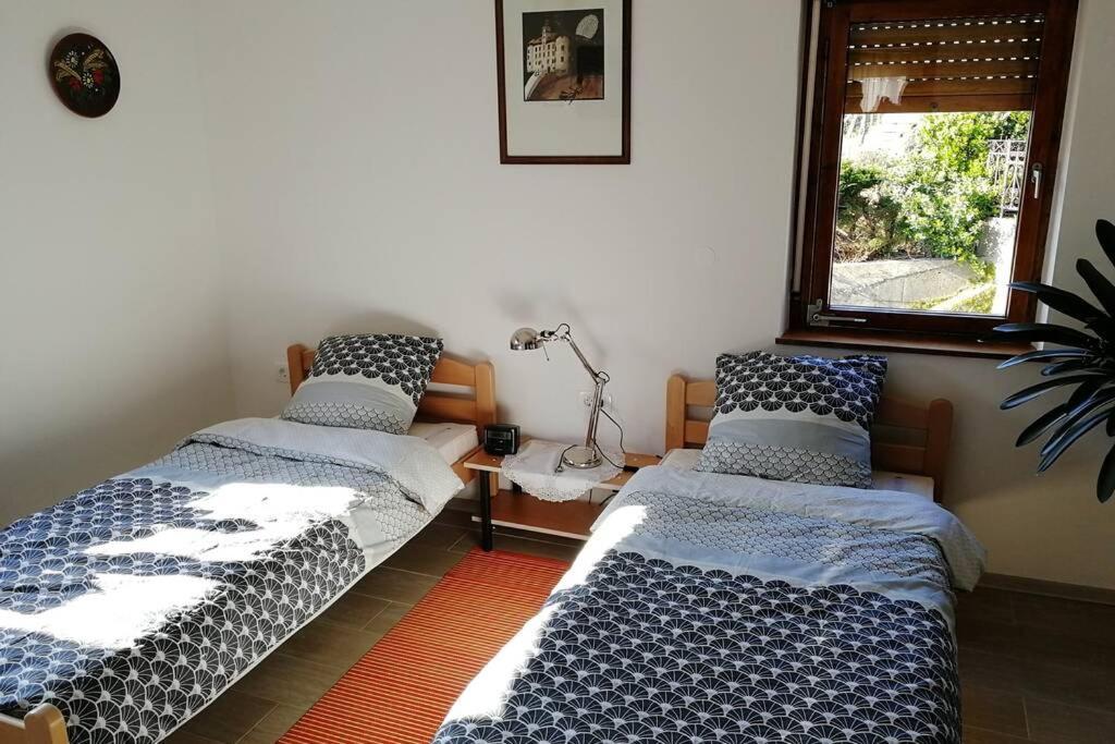 Zrm Center Apartment Idrija Ngoại thất bức ảnh